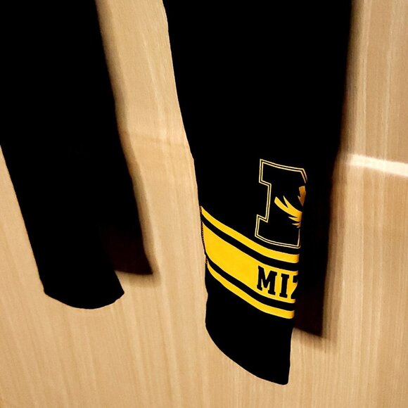 Pink Victoria's Secret Womens University Of Missouri Athletic Leggings XS - Picture 5 of 8